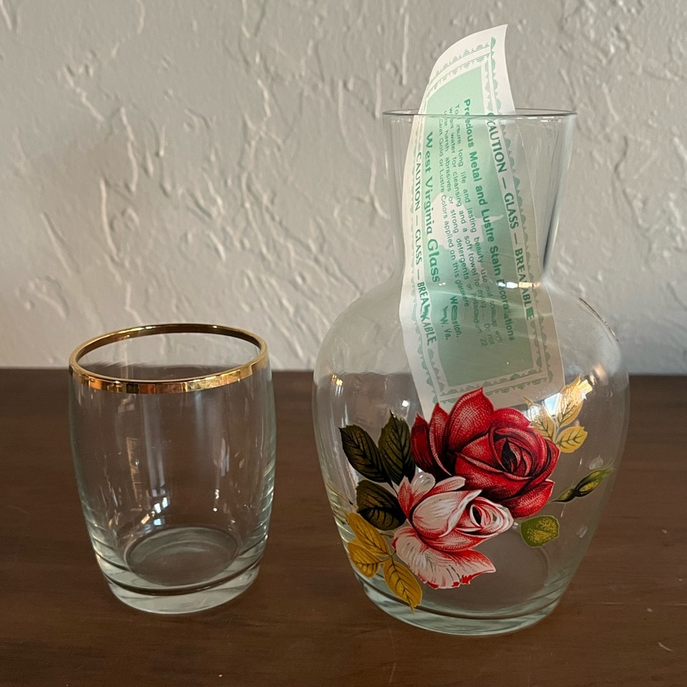 🌹West Virginia Paladium 22K Gold Floral Glass Carafe with Red and White Roses🌹 - Picture 10 of 12